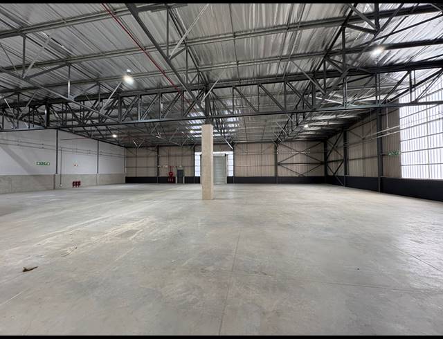 976M² WAREHOUSE TO LET IN ATLANTIC HILLS